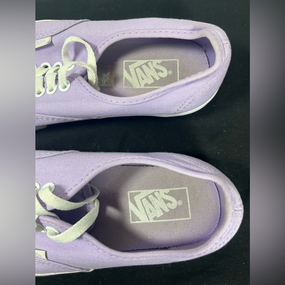 Vans Low Tops Shoes - Light Purple & White - Women’s Size 8 & Men’s Size 6.5 - Picture 4 of 10